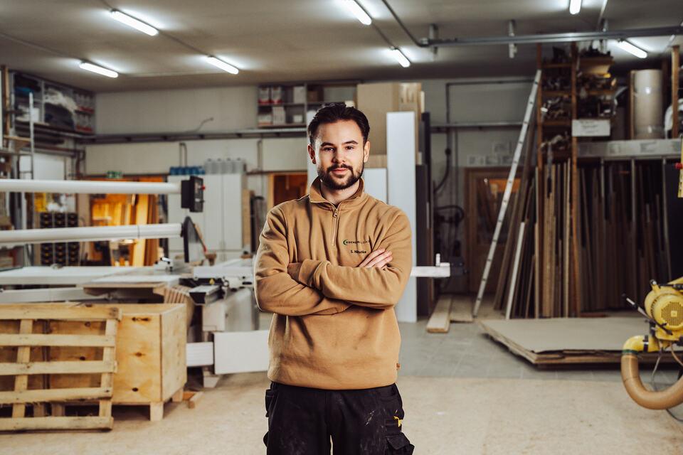 Portraitbild von Mitarbeiter der Tischlerei Lohse