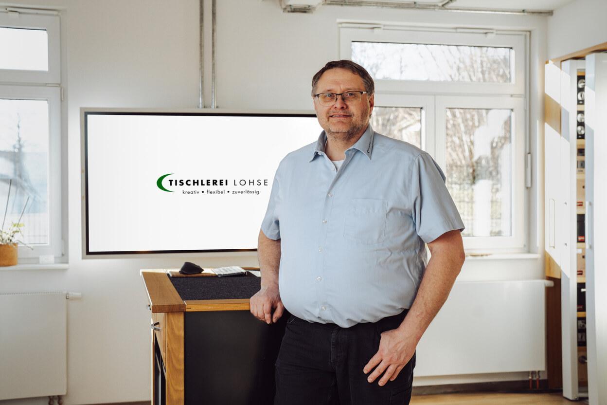 Portraitbild von Mitarbeiter der Tischlerei Lohse