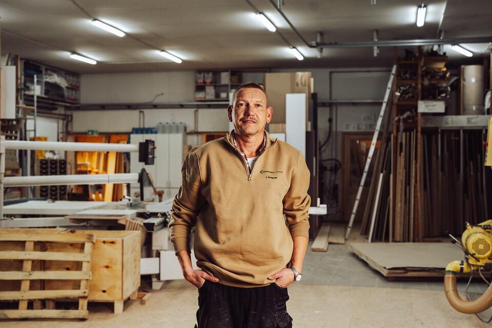 Portraitbild von Mitarbeiter der Tischlerei Lohse