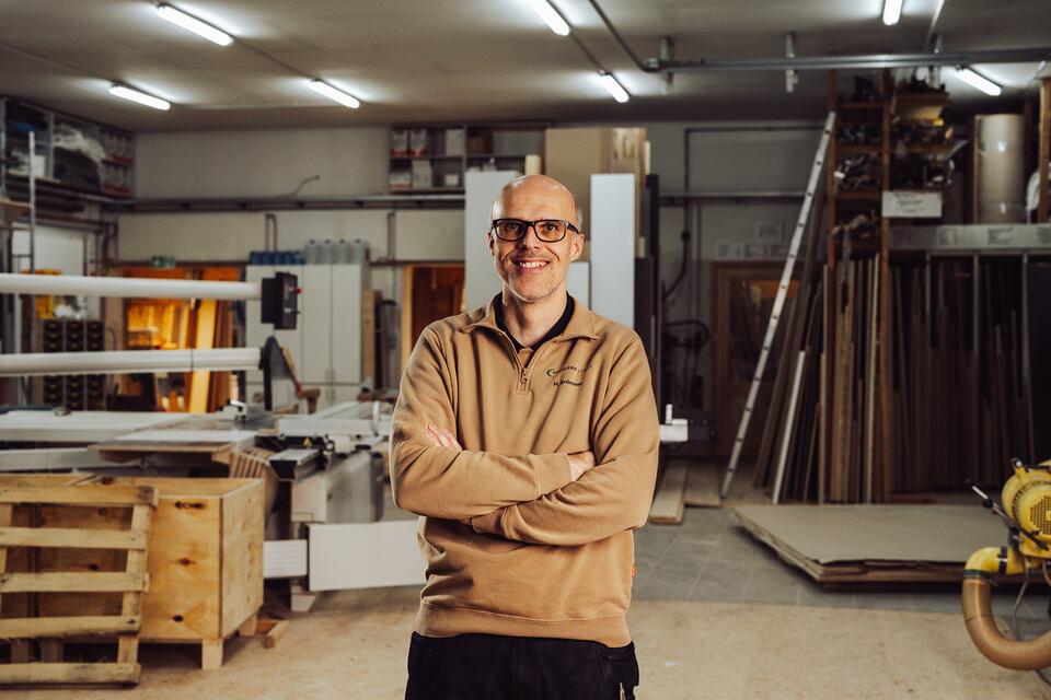 Portraitbild von Mitarbeiter der Tischlerei Lohse