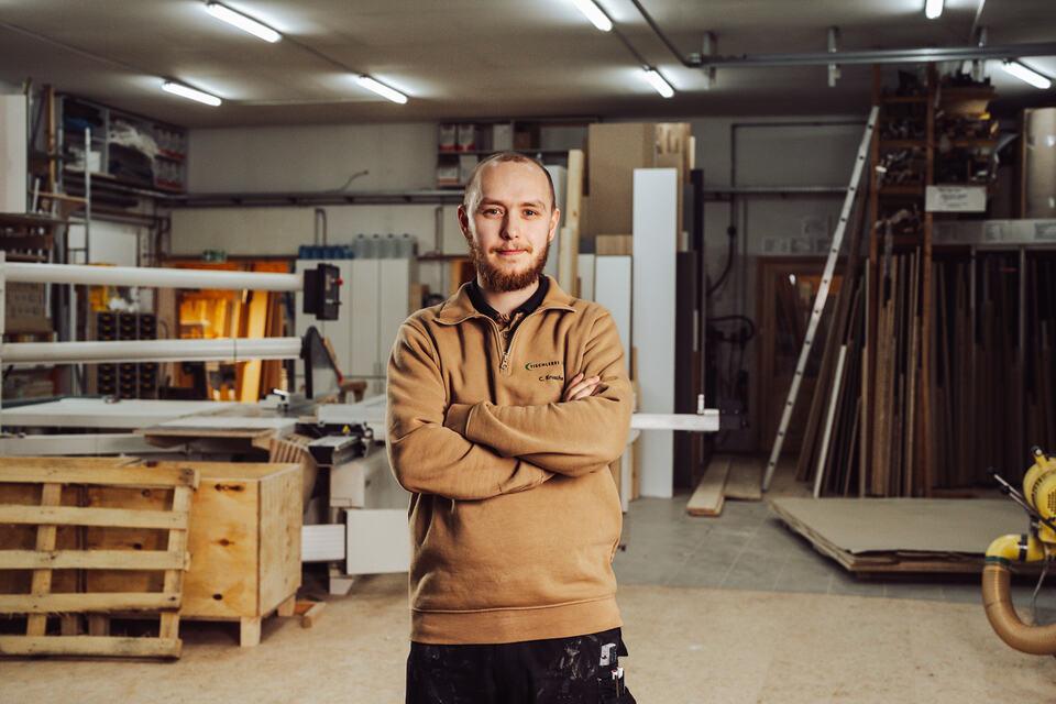 Portraitbild von Mitarbeiter der Tischlerei Lohse