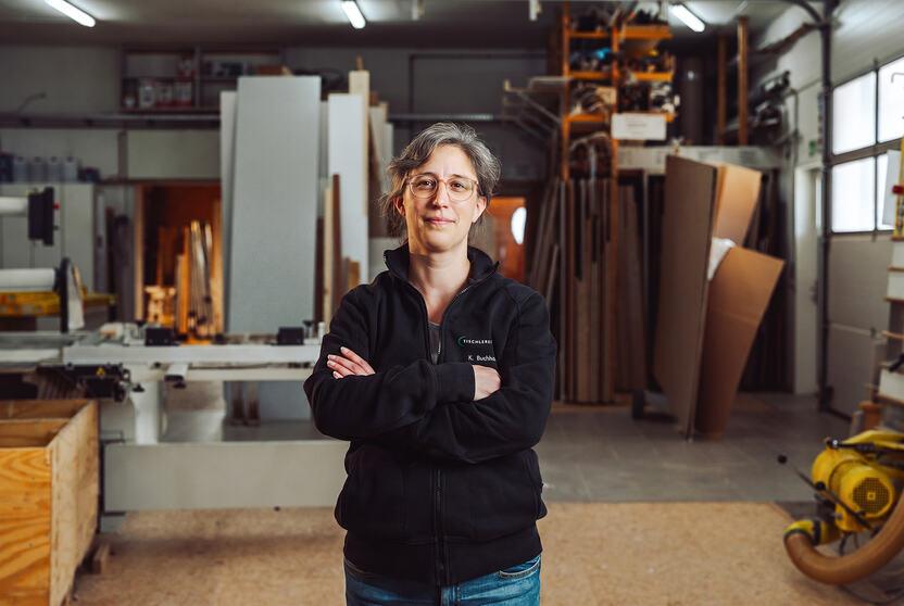 Portraitbild Portraitbild von Mitarbeiterin der Tischlerei Lohse