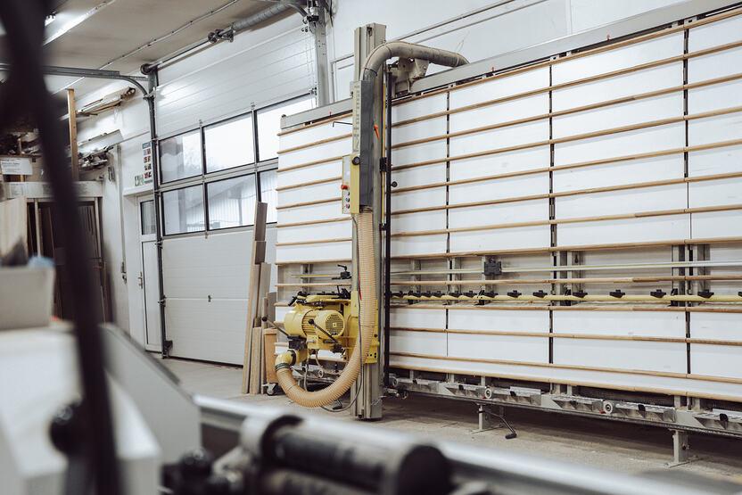 Maschinenhalle Maschinenhalle der Tischlerei Lohse mit vielen modernen und traditionellen Anlagen